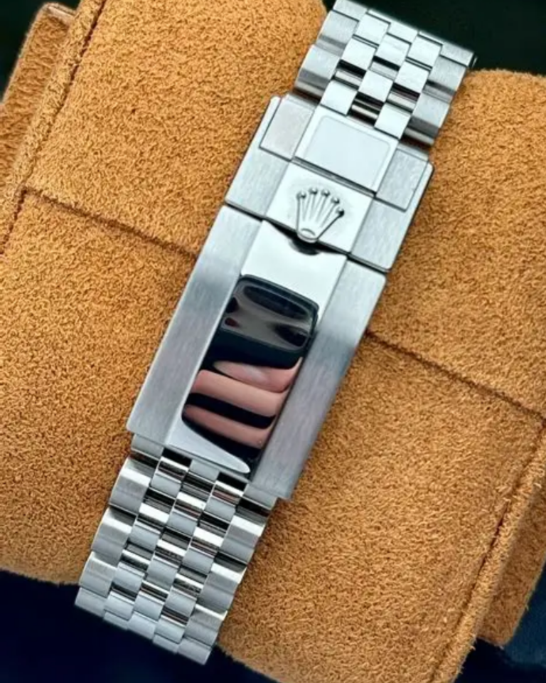 Rolex GMT-Master II Bruce Wayne (2)