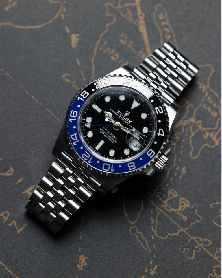 GMT-Master II BATGIRL (2)